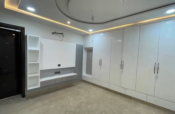 floor for sale in rohini sec 24