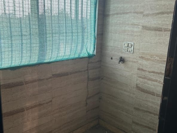 Floor for sale in pp block pitampura