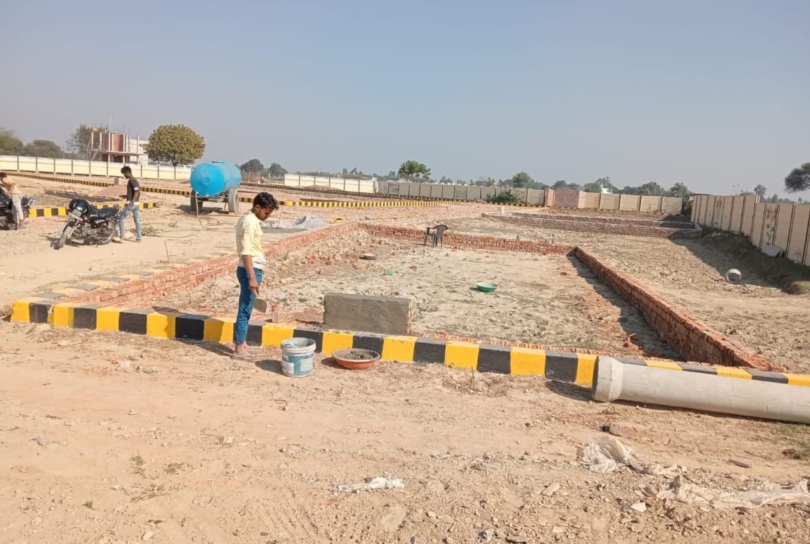 Plot for sale in Lucknow