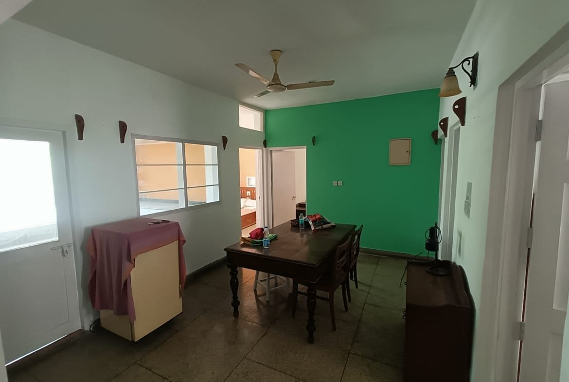 Flat for sale in Vasant Kunj