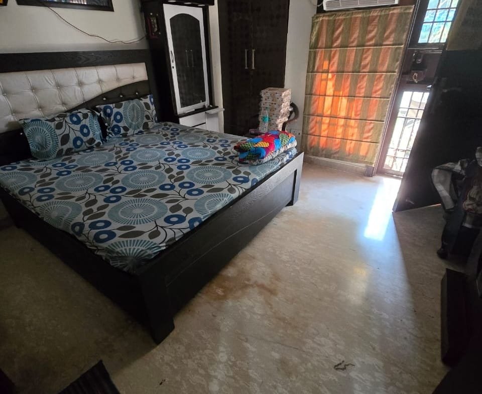 3BHK Floor for sale in Kirti Nagar