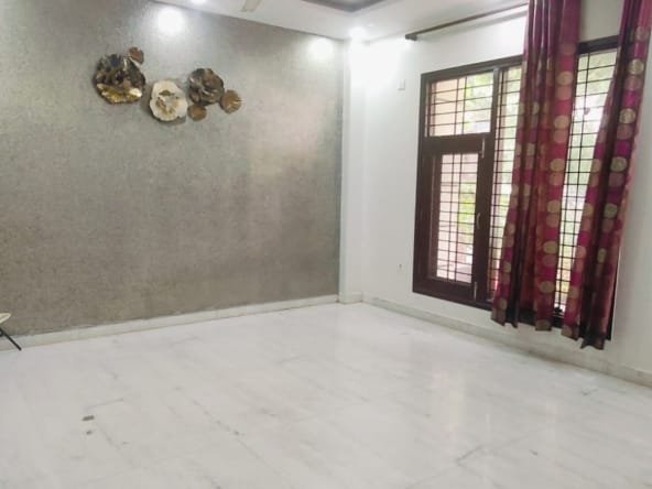 4BHK Floor for sale in Rajouri Garden