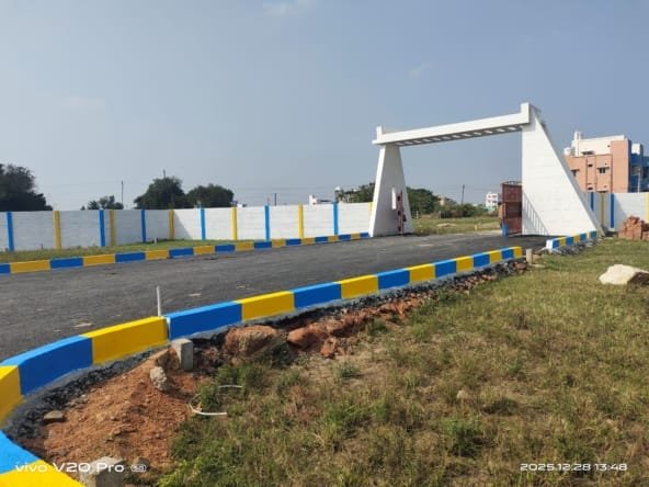 Plots for sale in Redhills
