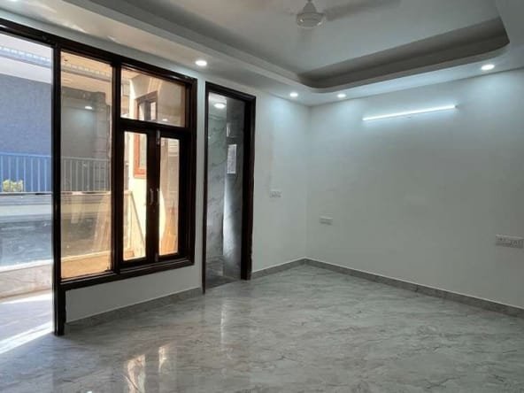 Flat for sale in Uttam Nagar