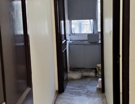 Space for rent in Pitampura