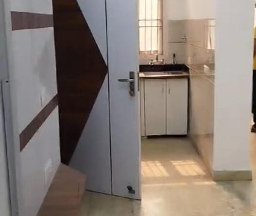 Floor for sale in Rohini