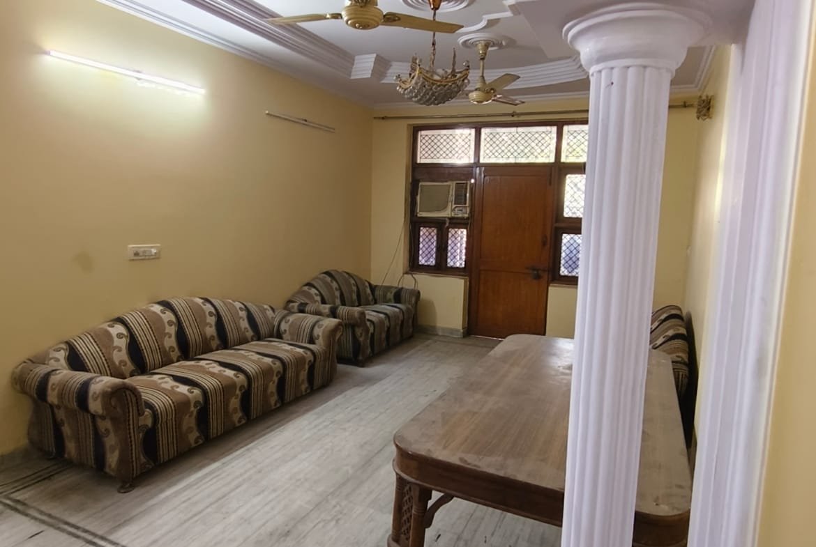 Flat for sale in Shivaji Vihar