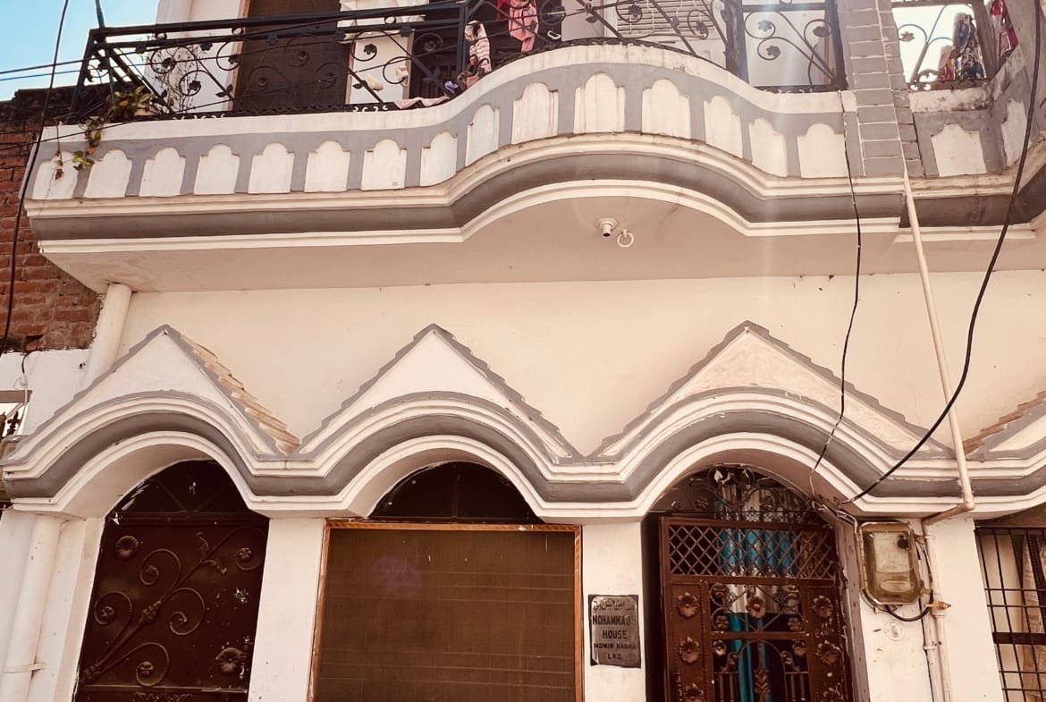 House for sale in Momin Nagar