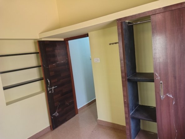 2 BHK Flat for Rent in Uria Bagan Beleghata