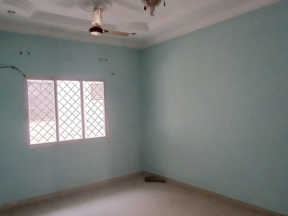 Floor for Rent in Beleghata