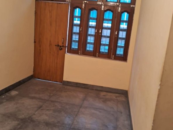 Apartment for Rent in Sealdah