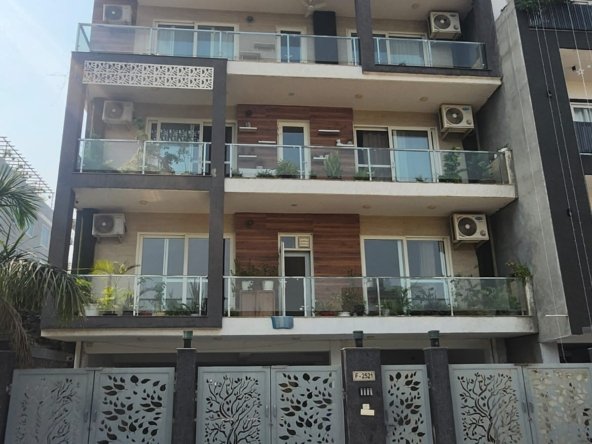 4Bhk Floor for sale in Gurugram